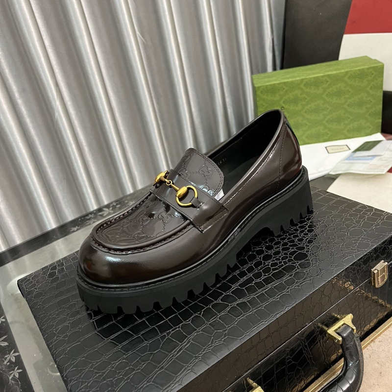 G*u*i leather shoes